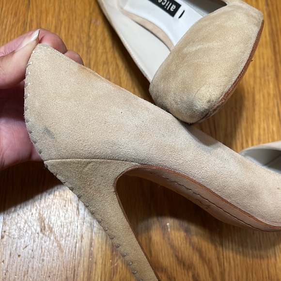 Alice & Olivia Cream Kid Suede Pumps sz 37 - Picture 9 of 9